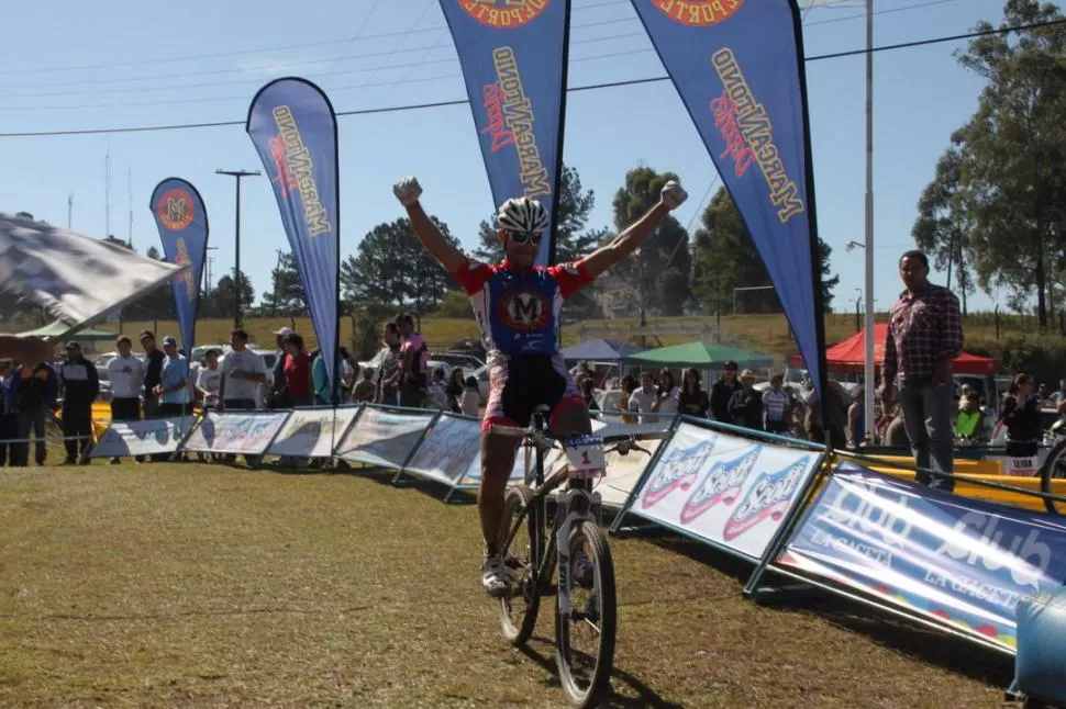 EL MONO ES IMPARABLE. Darío Gasco continúa por el buen camino y se mantiene invicto en el campeonato Tucumano de la especialidad cross country. 