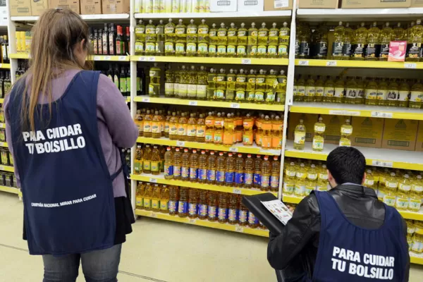 Moreno intimó a los supermercados a cumplir con el acuerdo