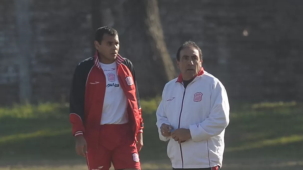 SOLIDO. Cáceres se ganó un lugar en la defensa y el entrenador espera contar con él este sábado. ARCHIVO LA GACETA / FRANCO VERA