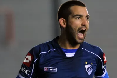 Ganó Quilmes y complicó a Independiente