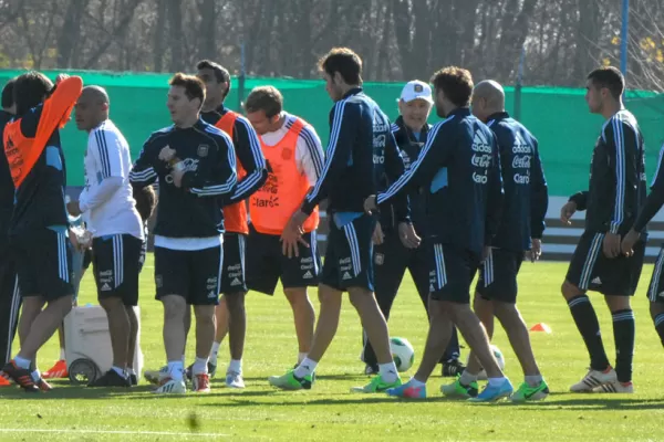 Sabella oculta el equipo para visitar a Ecuador