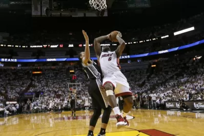 Miami igualó la serie ante un errático San Antonio