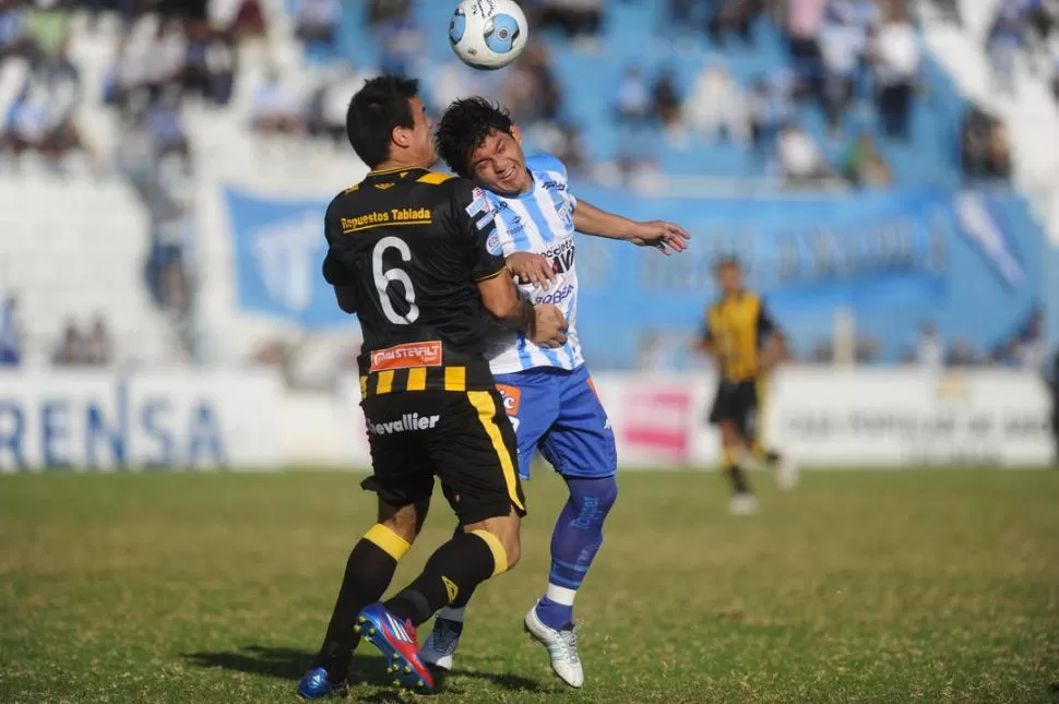 INTRATABLE. Así estuvo Luis Rodríguez durante esta temporada. Su futuro parece estar lejos de 25 de Mayo y Chile. 