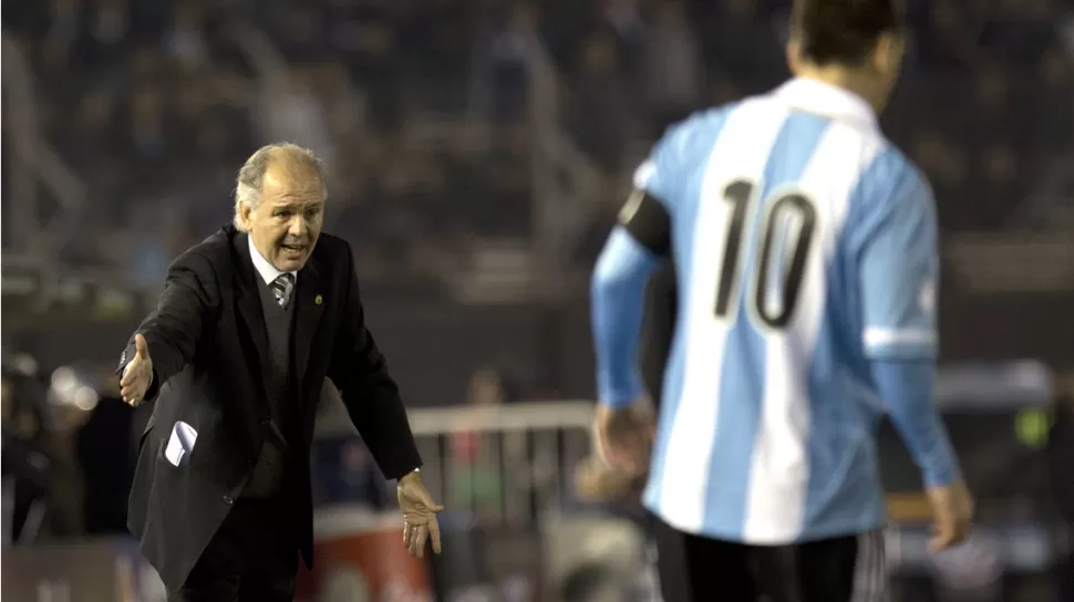 CLASIFICACION. El Mundial de Brasil está cerca para Alejandro Sabella, Lionel Messi y la Selección Argentina. FOTO TOMADA DE LAVOZ.COM.AR