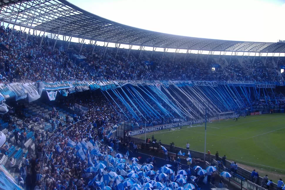 VISITAS INDESEADAS. Los hinchas visitantes deberán esperar hasta el inicio de otro torneo. FOTO TOMADA DE RIVERMILLONARIOS.COM.AR