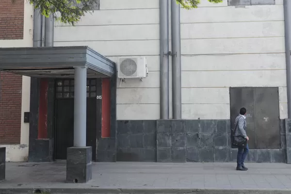 Allanaron el local que Lanata señaló como un prostíbulo
