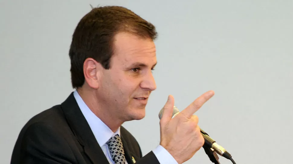 DECISION. Eduardo Paes, alcalde de Río, aviso que se suicidará si Argentina gana el Mundial. Tienen a Messi y al Papa, que nos dejen ganar algo a nosotros, señaló. 