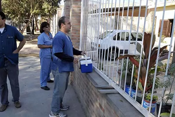 Vacunan casa por casa en Santiago del Estero contra la Gripe A