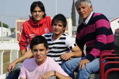 En la familia Roldán, todos los varones juegan al fútbol