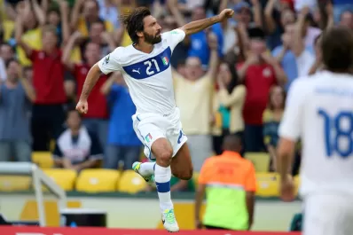 Italia venció a México en el debut