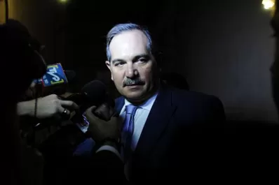 Alperovich mantiene el hermetismo sobre el armado de la lista oficial