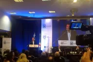 Massa habla del clima, mas no de política ni de candidaturas