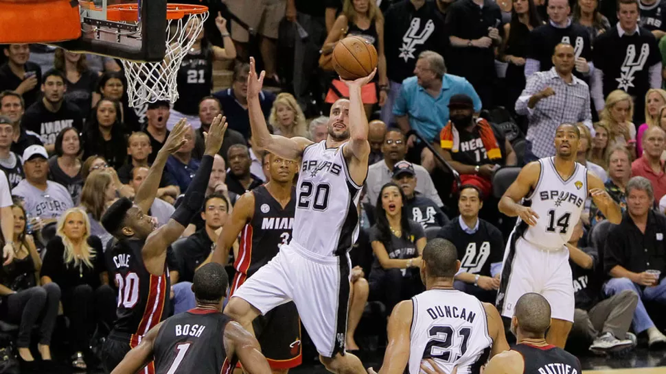 QUERIDO. Emanuel Ginóbili es un ídolo para los hinchas de San Antonio Spurs. FOTO TOMADA DE HUFFINGTONPOST.COM