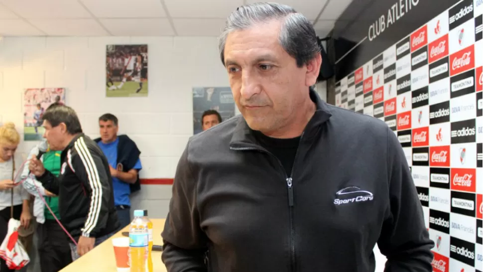 PEDIDO. “La intención es tener un River supercompetitivo. En el tramo que viene ahora van a ser muy importantes Passarella, Turnes y toda su dirigencia por los pedidos que vamos a hacerles”, dijo Díaz.