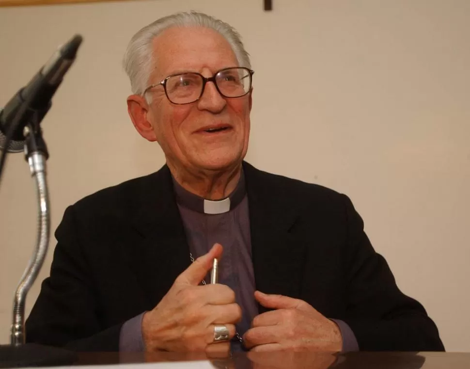 SU VISION DE FRANCISCO. El cardenal Karlic hablará sobre el Papa. NA (ARCHIVO)