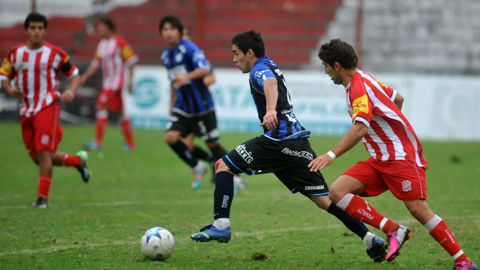 TRIUNFO. Los decanos cortaron una mala racha de tres partidos. LA GACETA / FOTO DE DIEGO ARÁOZ