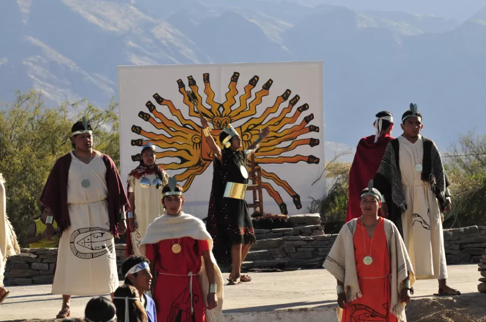 LA CELEBRACIÓN. Santa María realiza toda una puesta en escena para honrar al sol. 