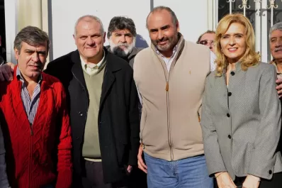 El Acuerdo Cívico y Social presenta siete listas