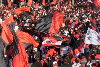 Argentinos sorprendió al campeón y sigue en la máxima categoría