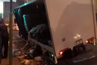 Se hundió el pavimento en Mendoza y Monteagudo y se tragó a un camión