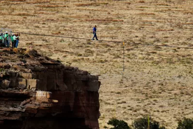 El equilibrista Nik Wallenda cruzó el Gran Cañón