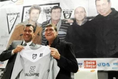 Falcioni asumió en All Boys: quiero responder con trabajo y con hechos