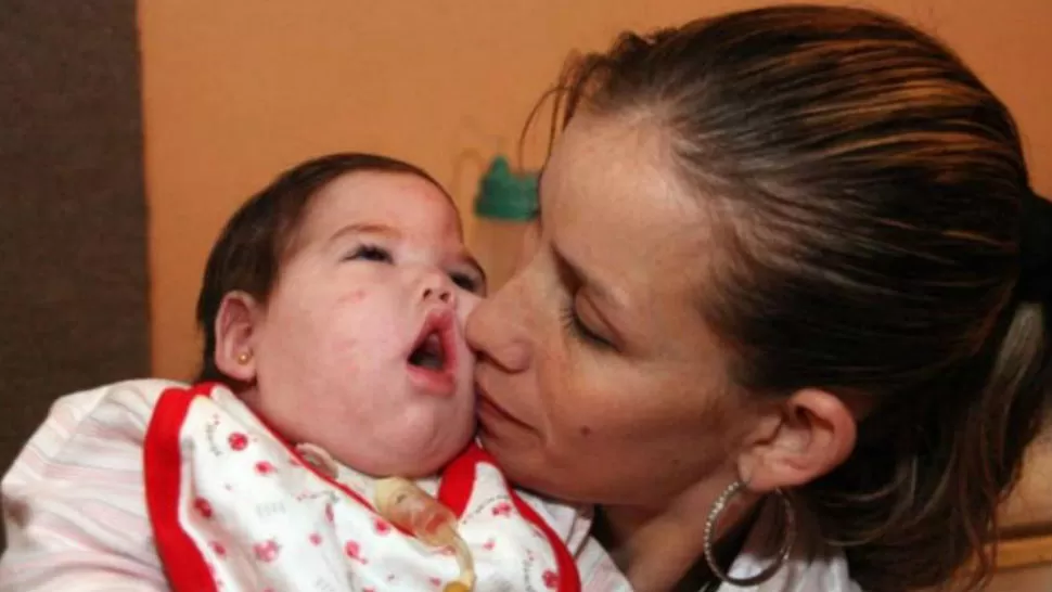 ADIÓS. La madre de Luz Milagros y unas palabras del corazón. FOTO TOMADA DE DIARIONORTE.COM