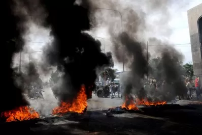 Por una protesta, no se pudo circular por el puente Lucas Córdoba