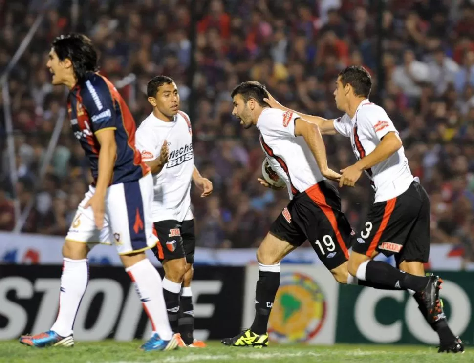 FESTEJÓ SEGUIDO. Gigliotti fue uno de los goleadores del Torneo Final. 