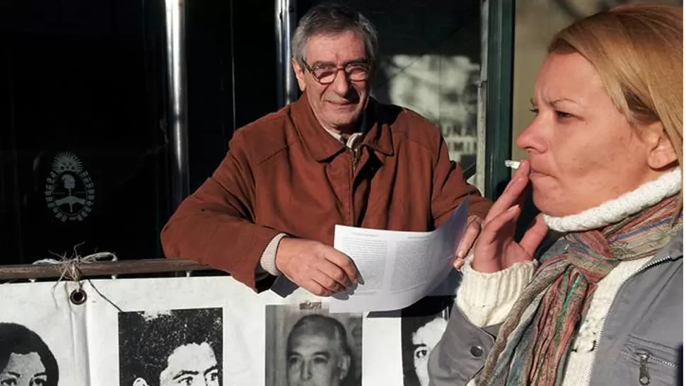 FAMILIARES. El músico Juan Falú vino a Tucumán para escuchar los testimonios sobre el secuestro de su hermano, Luis. FOTO TOMADA DE FACEBOOK: JOSEFINA MOLINA