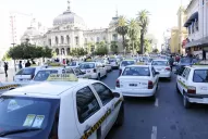 Piden que haya menos taxis en las calles, para recaudar más el pedido de los choferes y propietarios