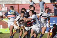 Natación gana pero no festeja