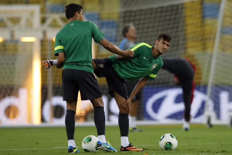 EL ÍDOLO. Neymar es la mayor esperanza de Brasil hoy contra la furia. 