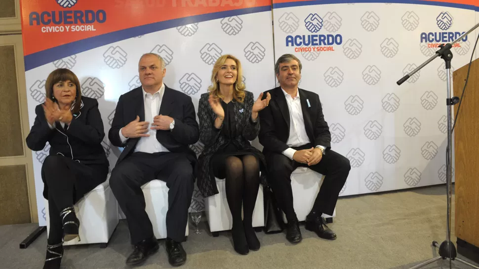 OPOSITORES. Los precandidatos del ACyS se presentaron en el hotel Catalinas Park. LA GACETA