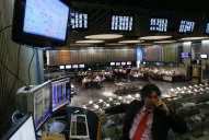 ¿Qué es el riesgo país y por qué preocupa tanto al Gobierno e inversores?