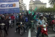 Protestaron con motos en la plaza Independencia