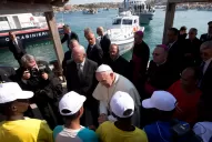 Francisco rezó por los inmigrantes en Lampedusa