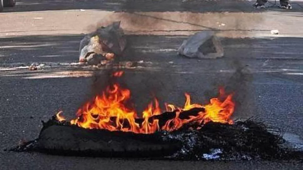 RECLAMO. Vuelven los cortes de ruta a Jujuy. FOTO TOMADA DE ELTRIBUNO.INFO