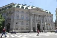 Por el fuerte control oficial, el blue cerró a $ 8,52