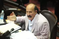 Opositores piden que Milani sea desplazado