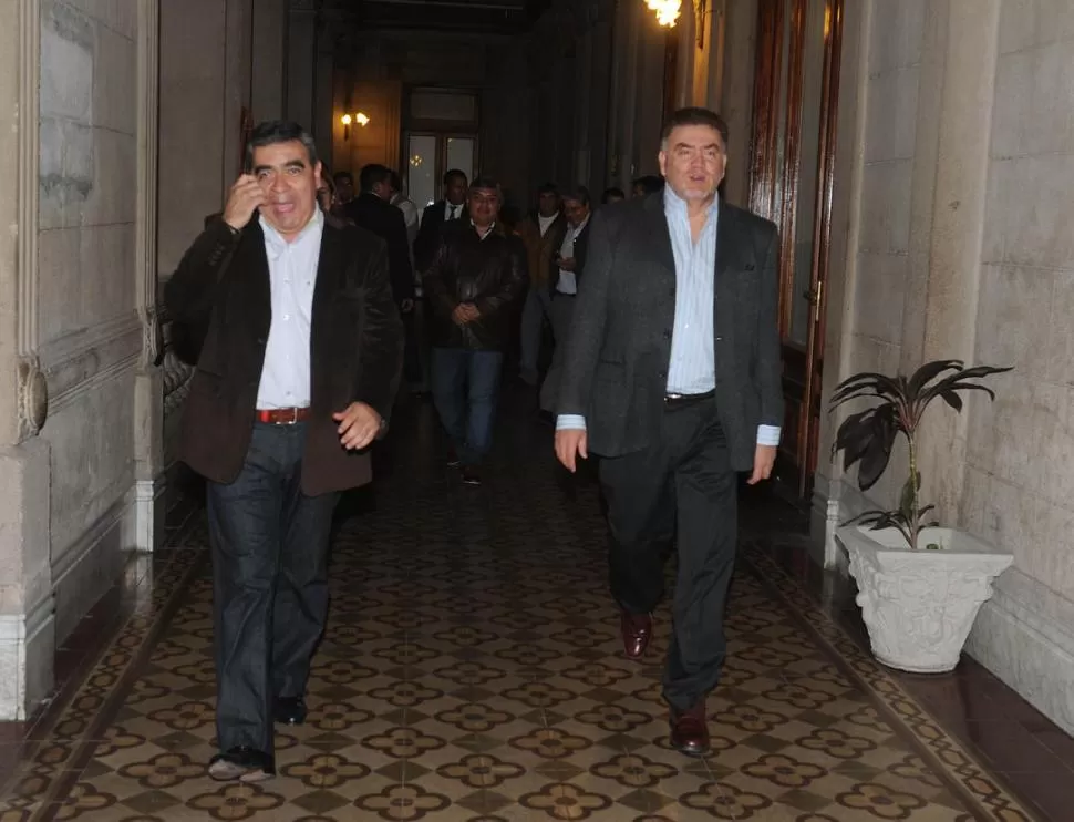 VISITA. El miércoles pasado, el intendente Amaya y el concejal Germán Alfaro se reunieron con el gobernador. LA GACETA / FOTO DE ANTONIO FERRONI