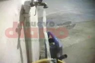 El frío congeló los caños y el agua en Santiago