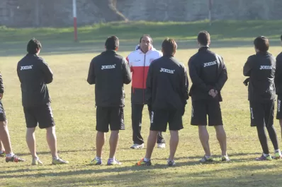 Roldán se guarda las cartas