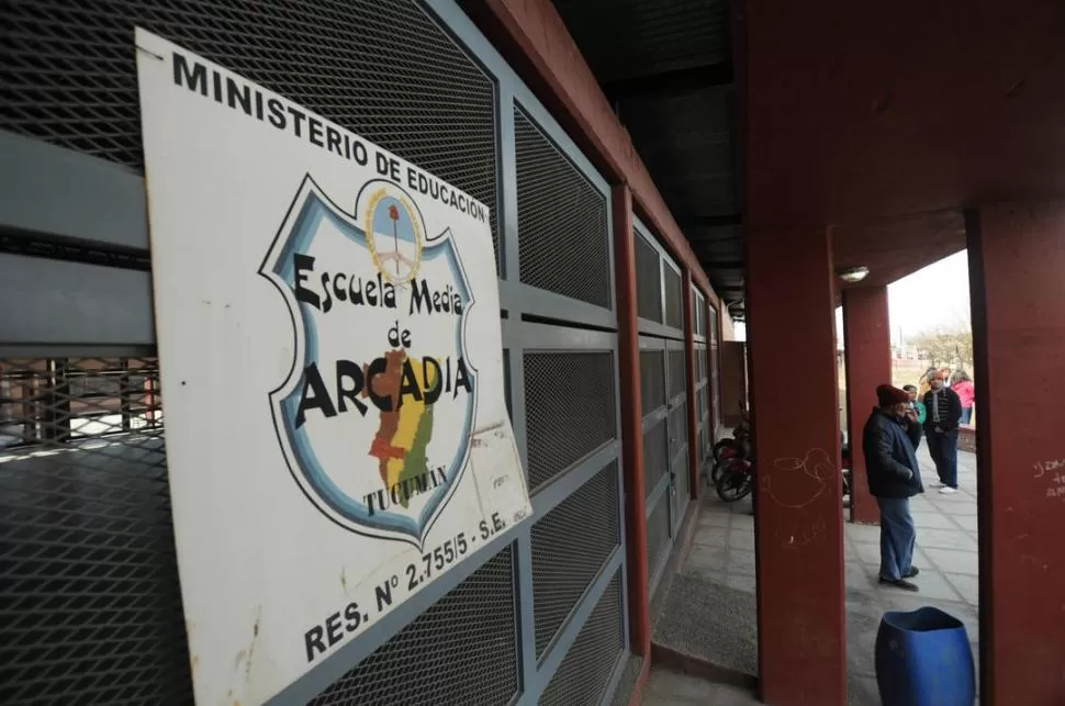 ANTECEDENTES. Los padres de varios alumnos de la Escuela Media de Arcadia aseguraron que no es la primera vez que ocurre un hecho de violencia. LA GACETA / FOTO DE OSVALDO RIPOLL