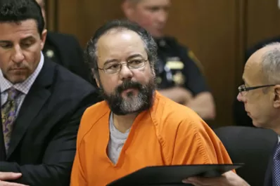 Sentenciaron a 1.000 años de prisión al violador de Cleveland