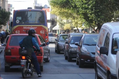 Un profesor y el padre de un alumno se enfrentaron a la salida de un colegio