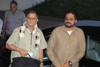 Las FARC ofrecen pedir perdón