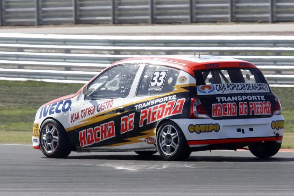 PREOCUPADO. Lucas Mohamed estuvo lejos de repetir sus últimas actuaciones, Ayer no fue protagonista, con un VW Gol que no se adaptó bien al trazado. 