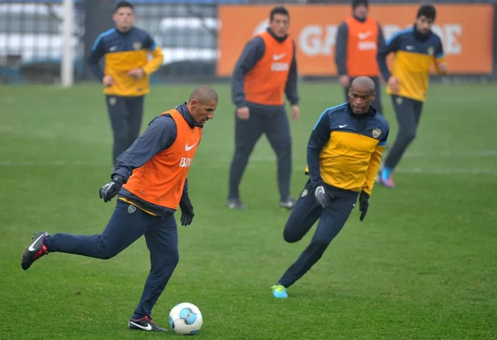 LOS DOS JUNTOS. Daniel Díaz y Ribair Rodríguez conformaron a Bianchi durante las prácticas y el miércoles serán titulares. 