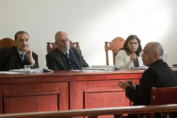 Tres policías son juzgados por privación ilegítima de la libertad